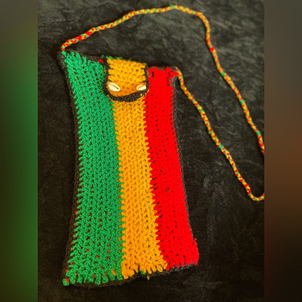 Hand Crocheted | Rasta Handbag w/ Cowrie Shells